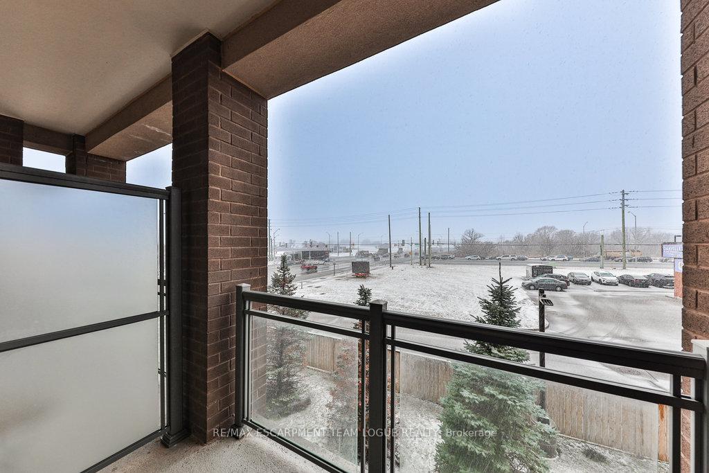1 Bedroom Condo at 2490 Old Bronte,  Oakville For sale