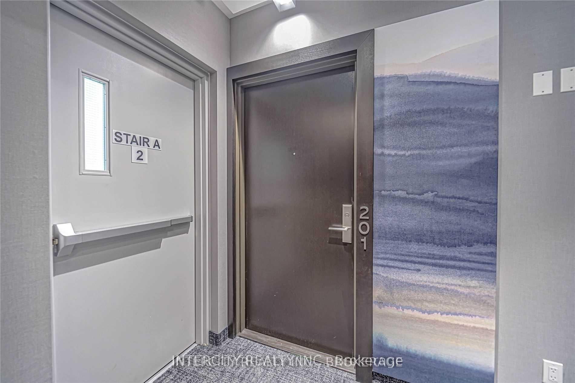 3 Bedrooms Condo at 181 Bedford, Toronto For sale