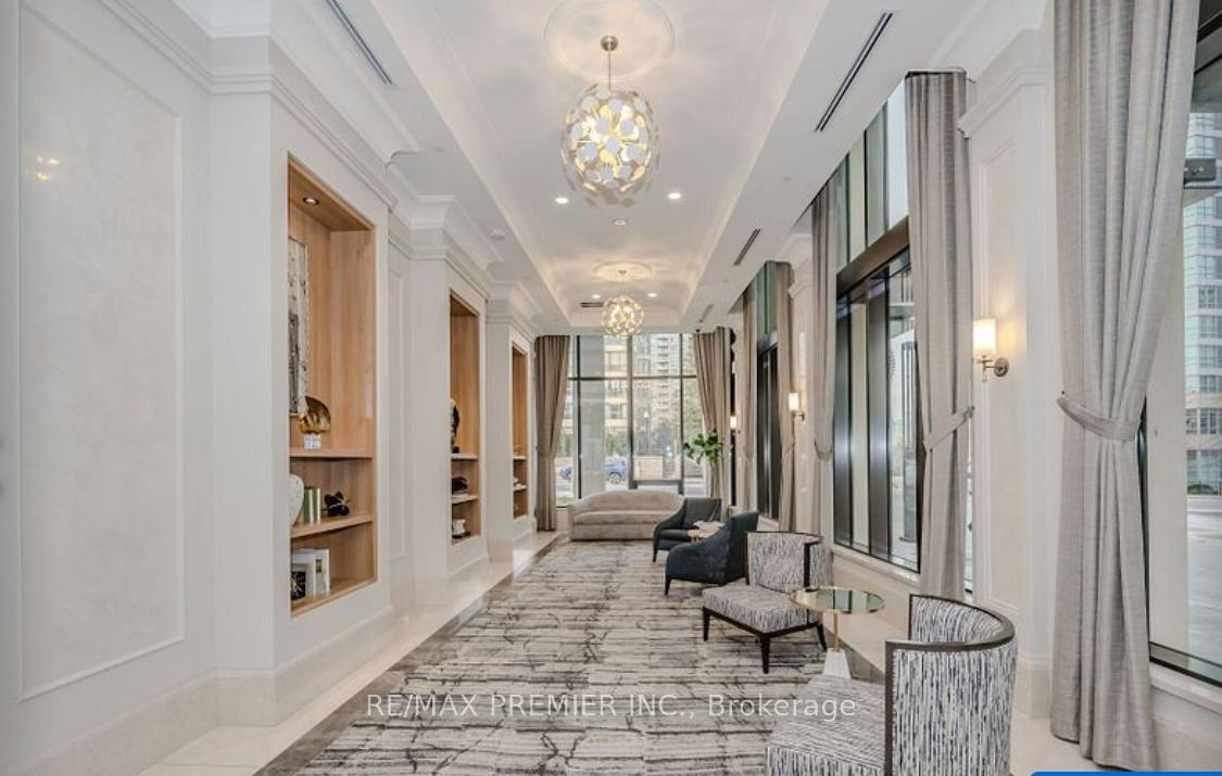 2 Bedrooms Condo at 36 Elm,  Mississauga For sale
