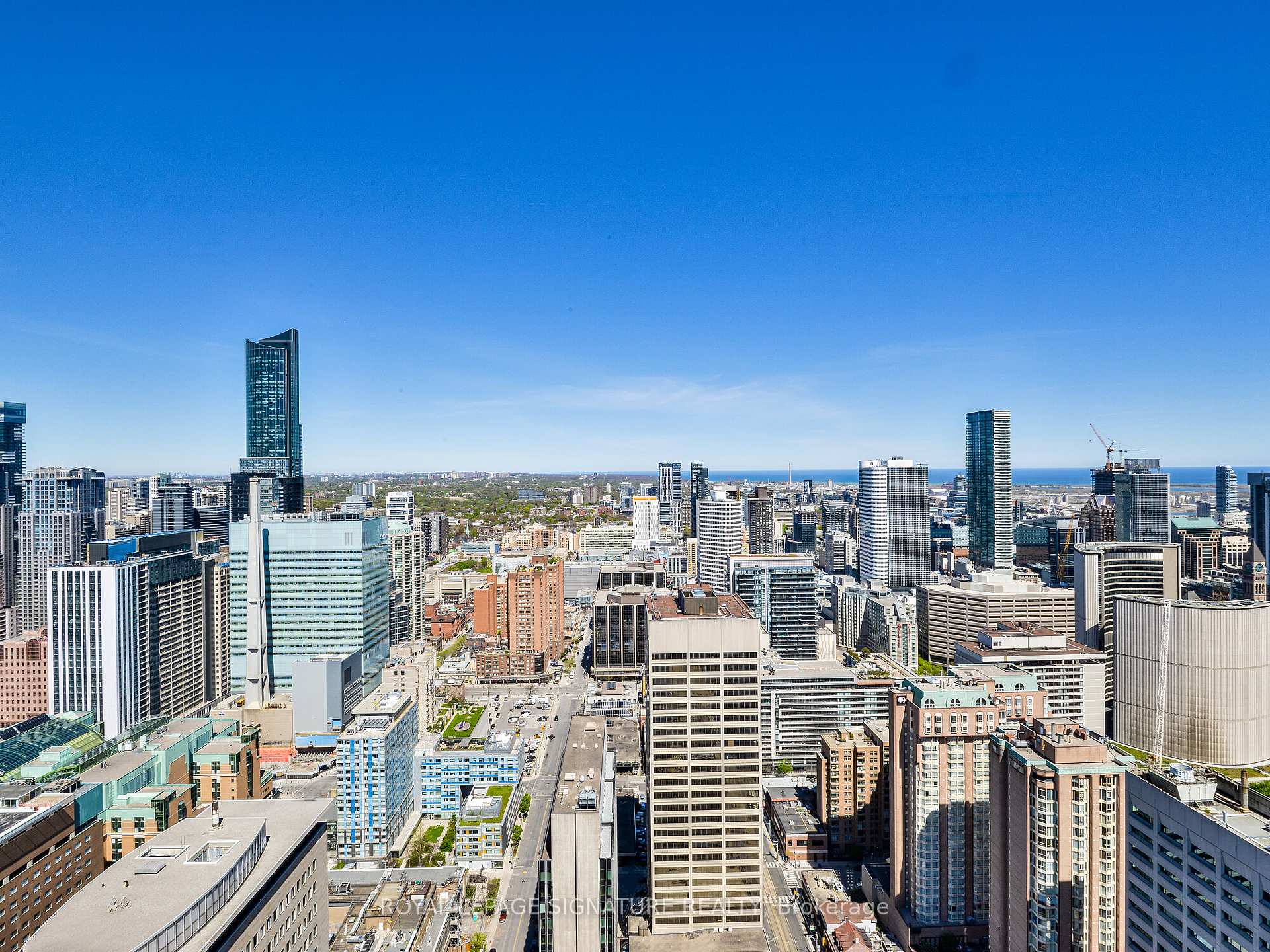 2 Bedrooms Condo at 488 University,  Toronto For sale