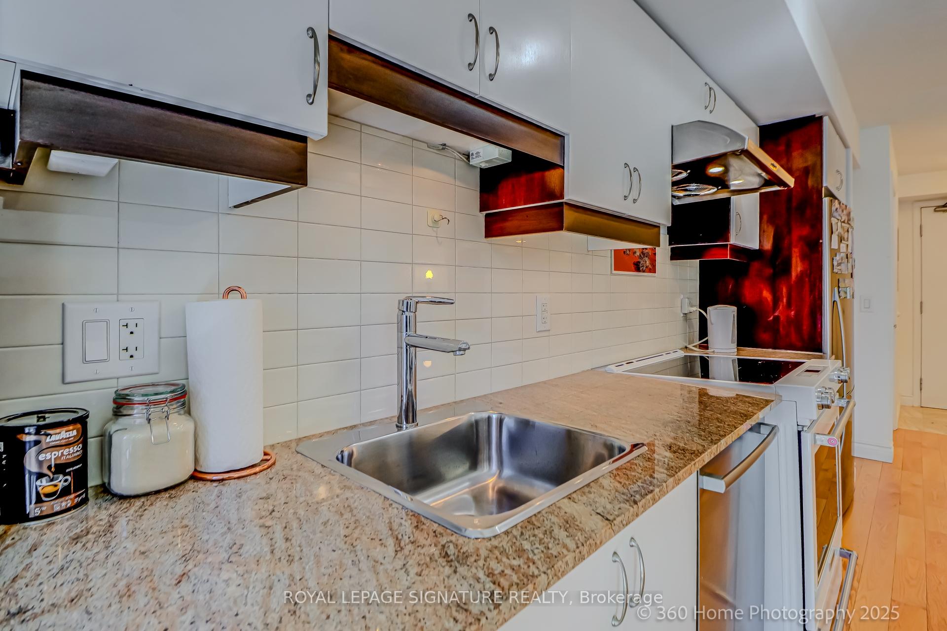 Condo at 27 Rean,  Toronto For sale