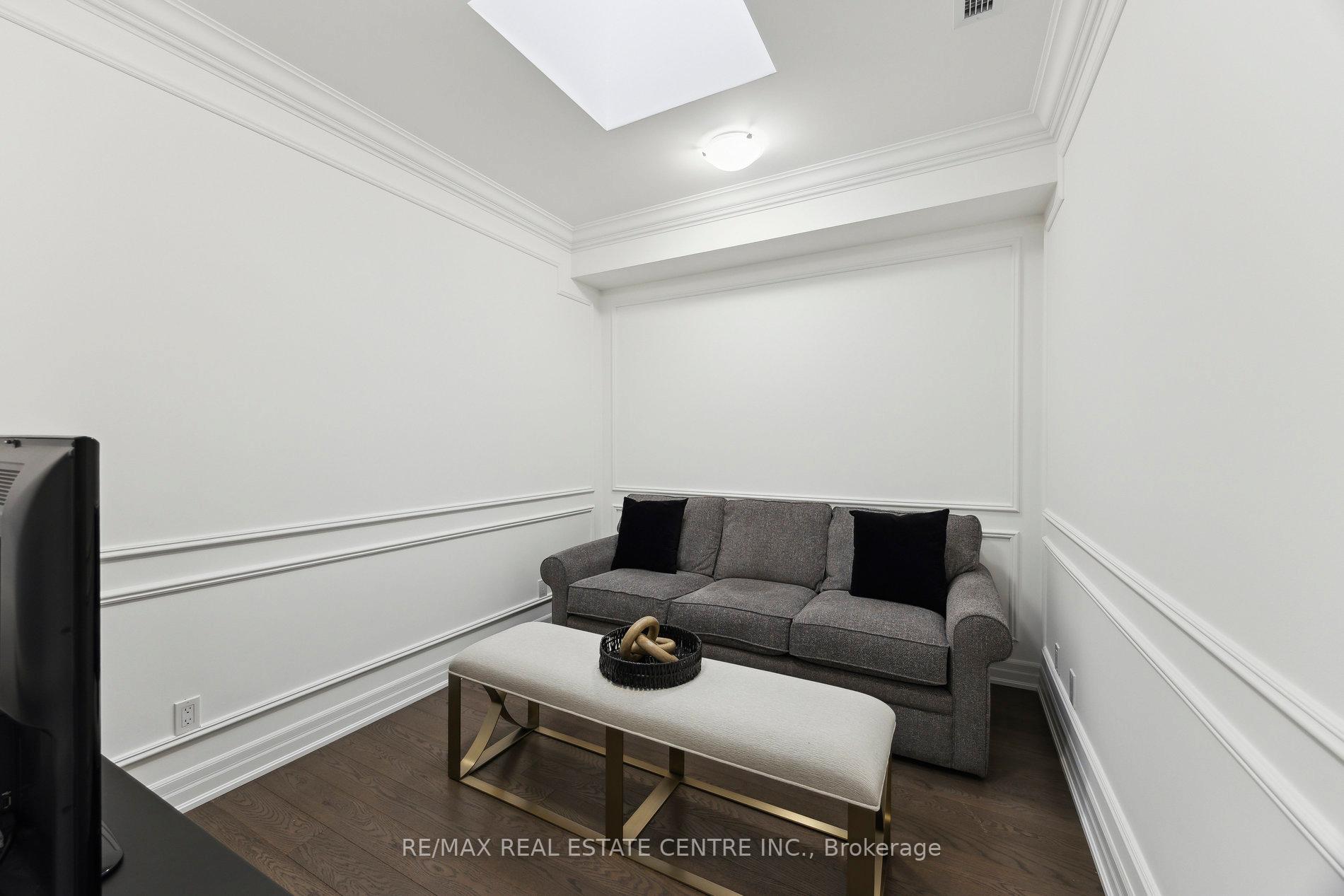 3 Bedrooms Condo at 9075 Jane,  Vaughan For sale