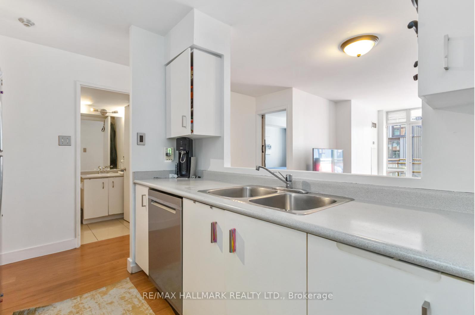 1 Bedroom Condo at 70 Mill, Toronto For sale