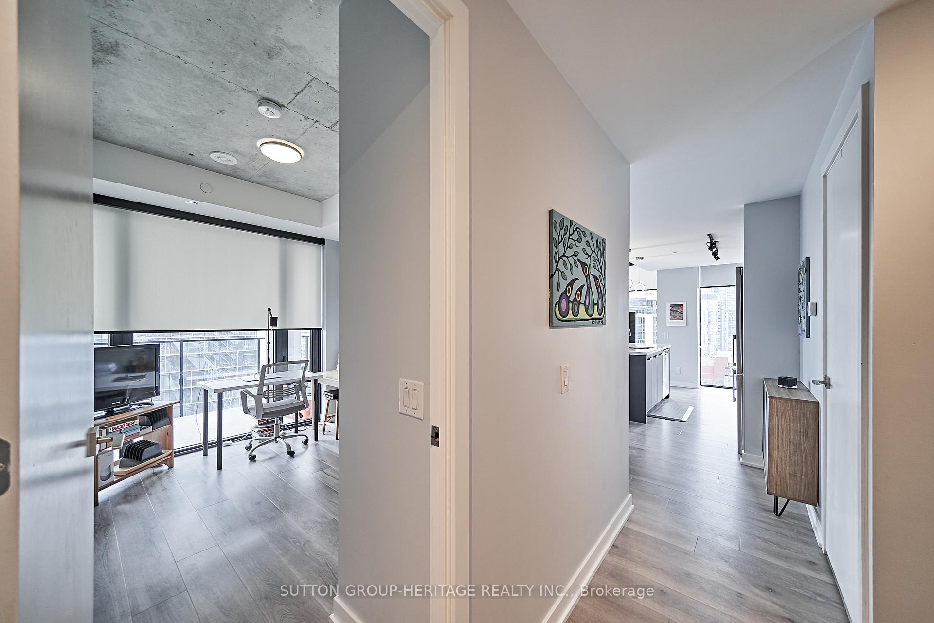 3 Bedrooms Condo at 55 Ontario,  Toronto For sale