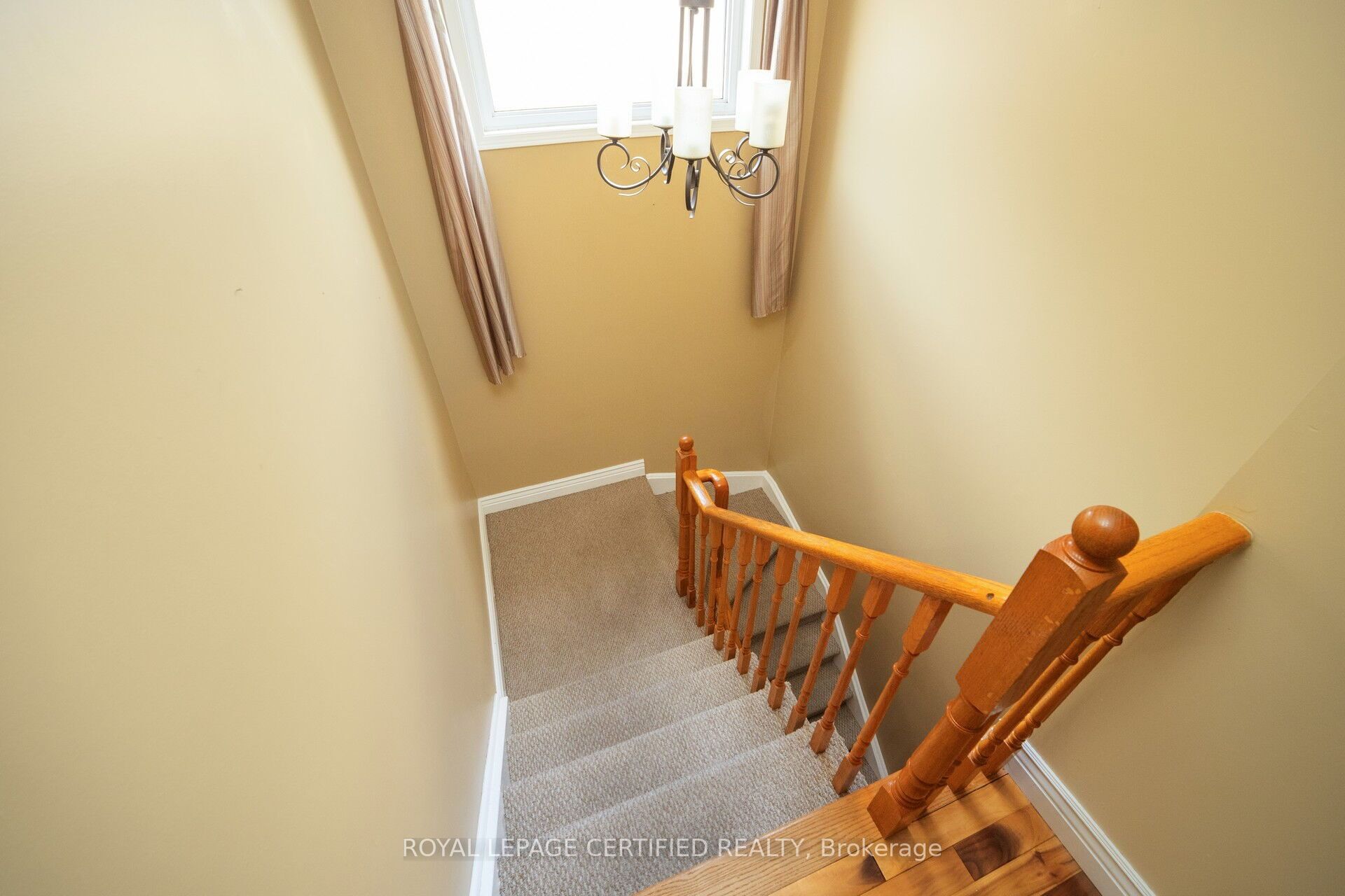 12 Sunnybrook Crescent