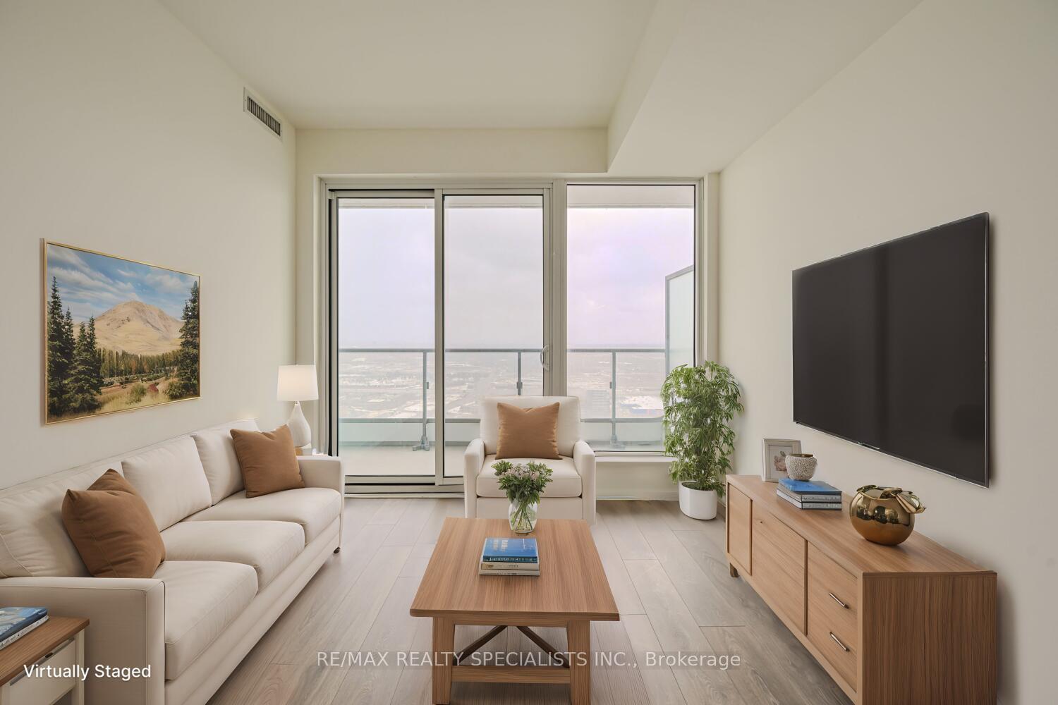 2 Bedrooms Condo at 5 BUTTERMILL, Vaughan For sale