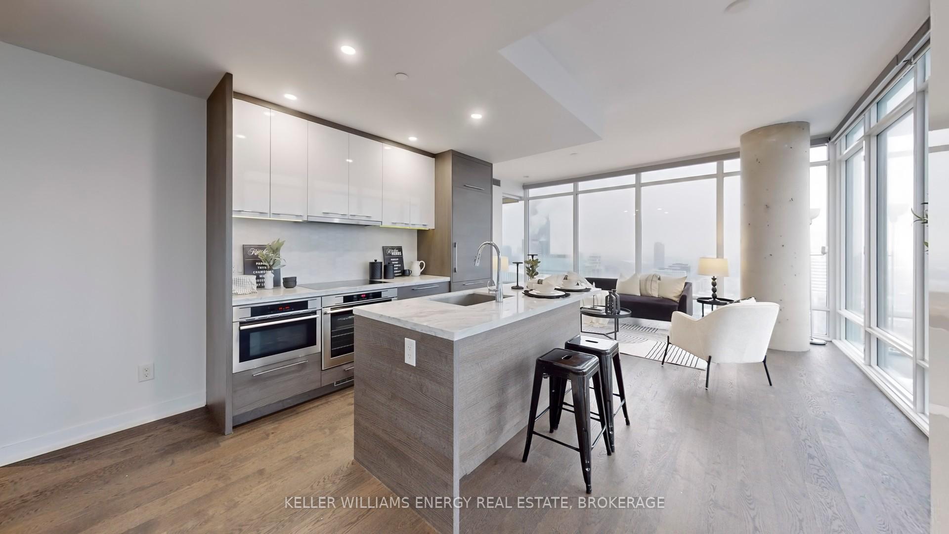 3 Bedrooms Condo at 488 University, Toronto For sale
