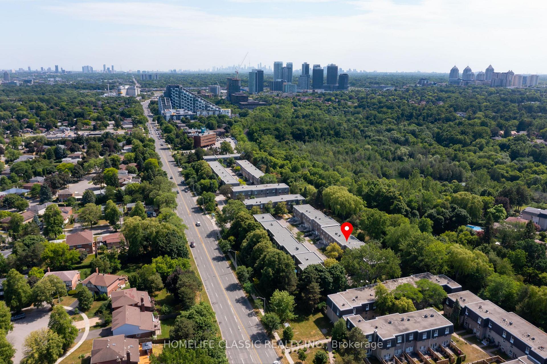4 Bedrooms Condo at 108 Wild Briarway, Toronto For sale