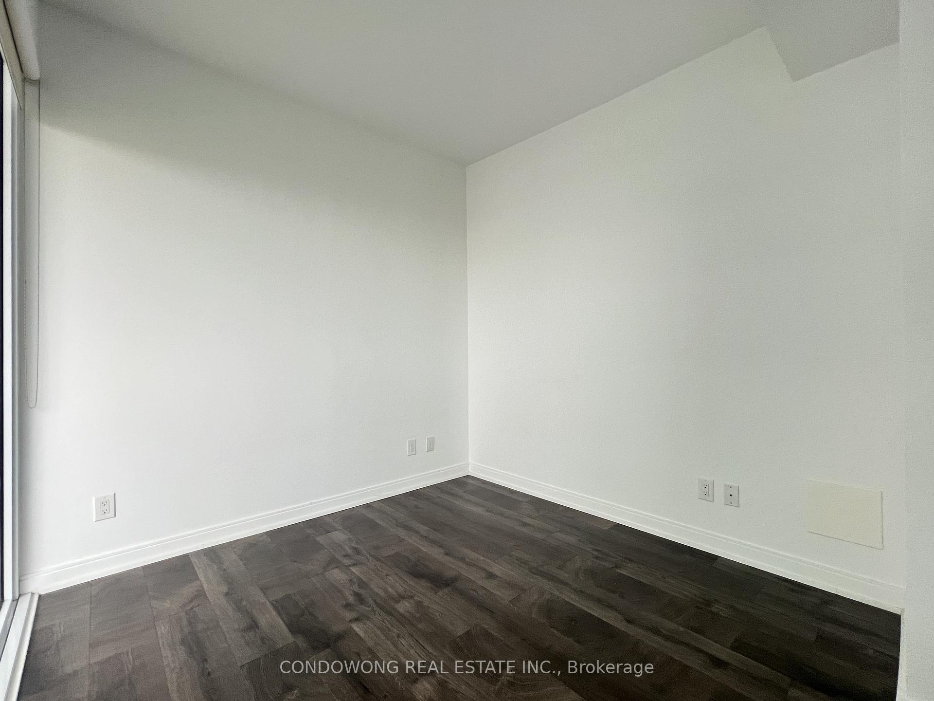 2 Bedrooms Condo at 42 Charles, Toronto For sale