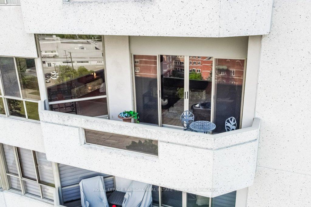 2 Bedrooms Condo at 1201 North Shore, Burlington For sale