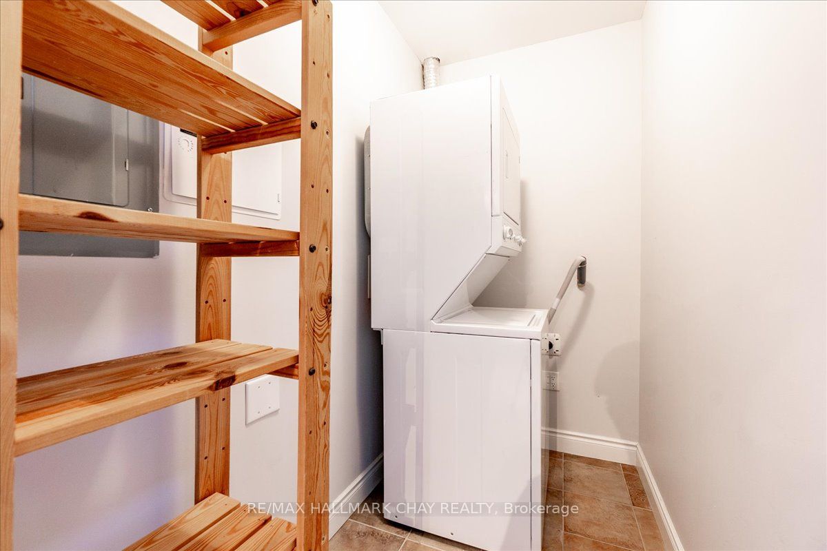 33 Ellen Street, #PH-09