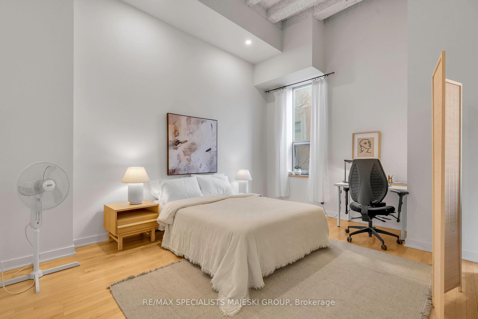 3 Bedrooms Condo at 21 Nassau,  Toronto For sale