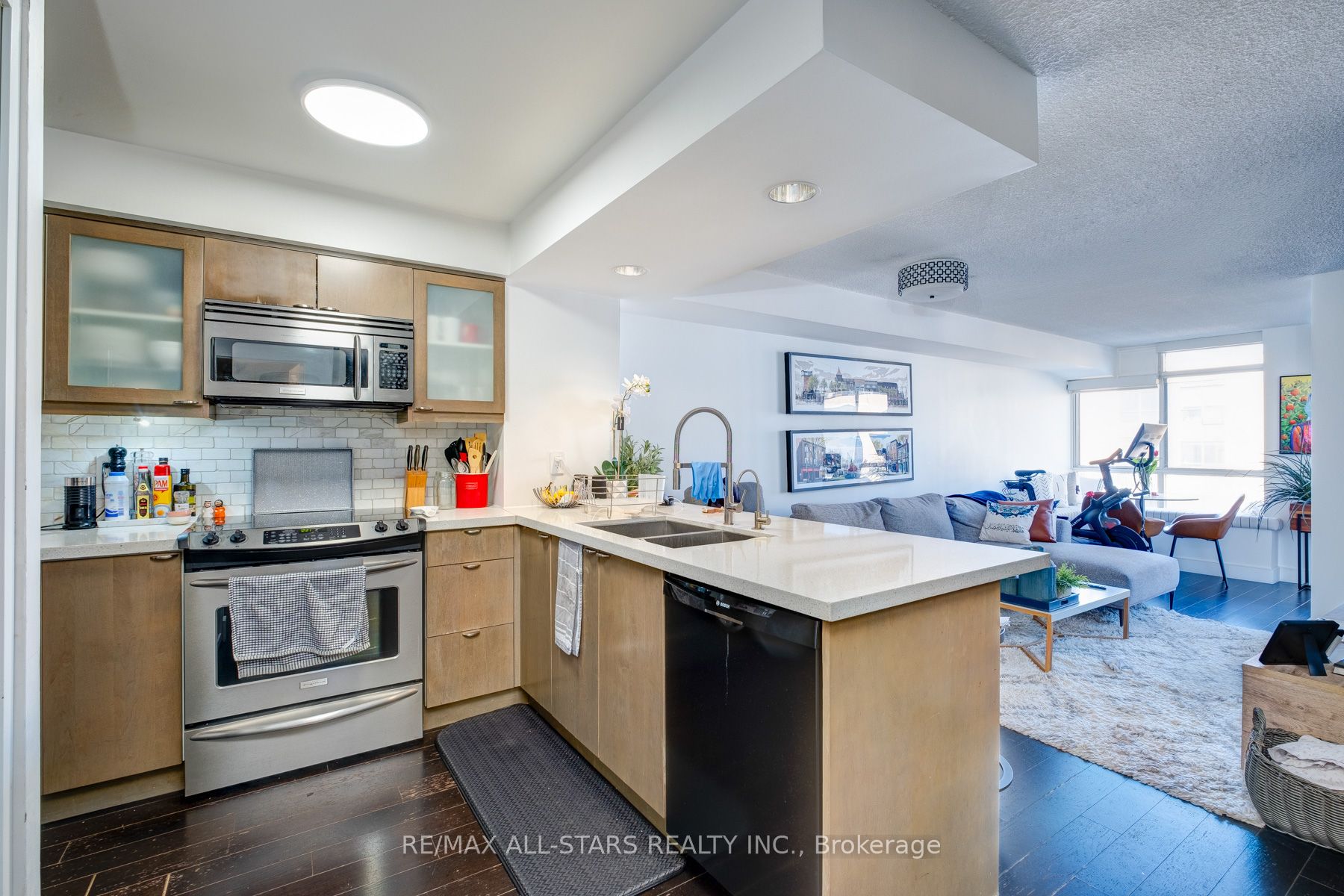 801 King Street W, #816