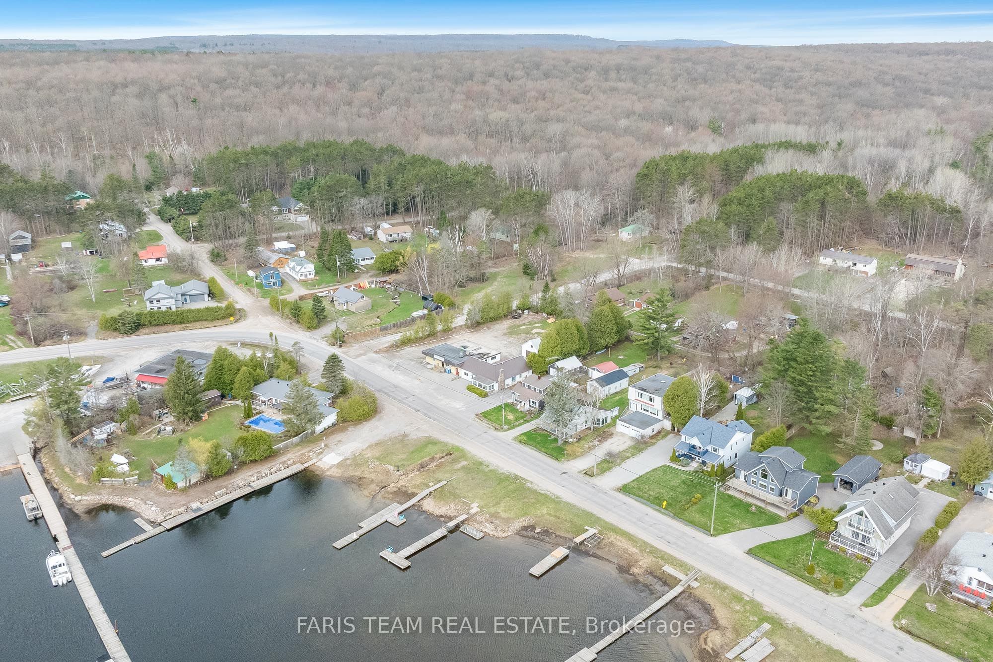 598 Champlain Road, Tiny, ON L9M 0C2
