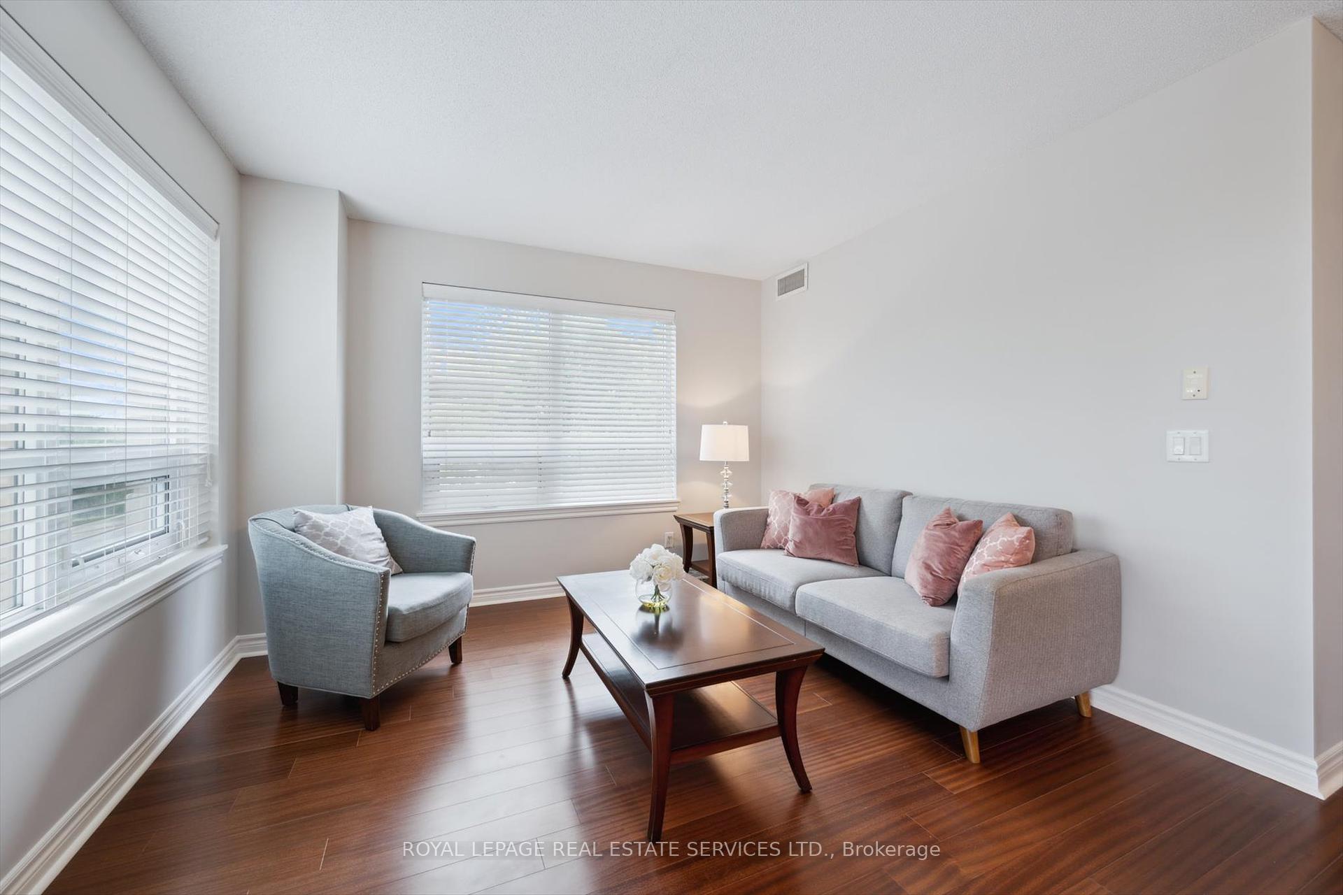 2 Bedrooms Condo at 2325 Central Park, Oakville For sale