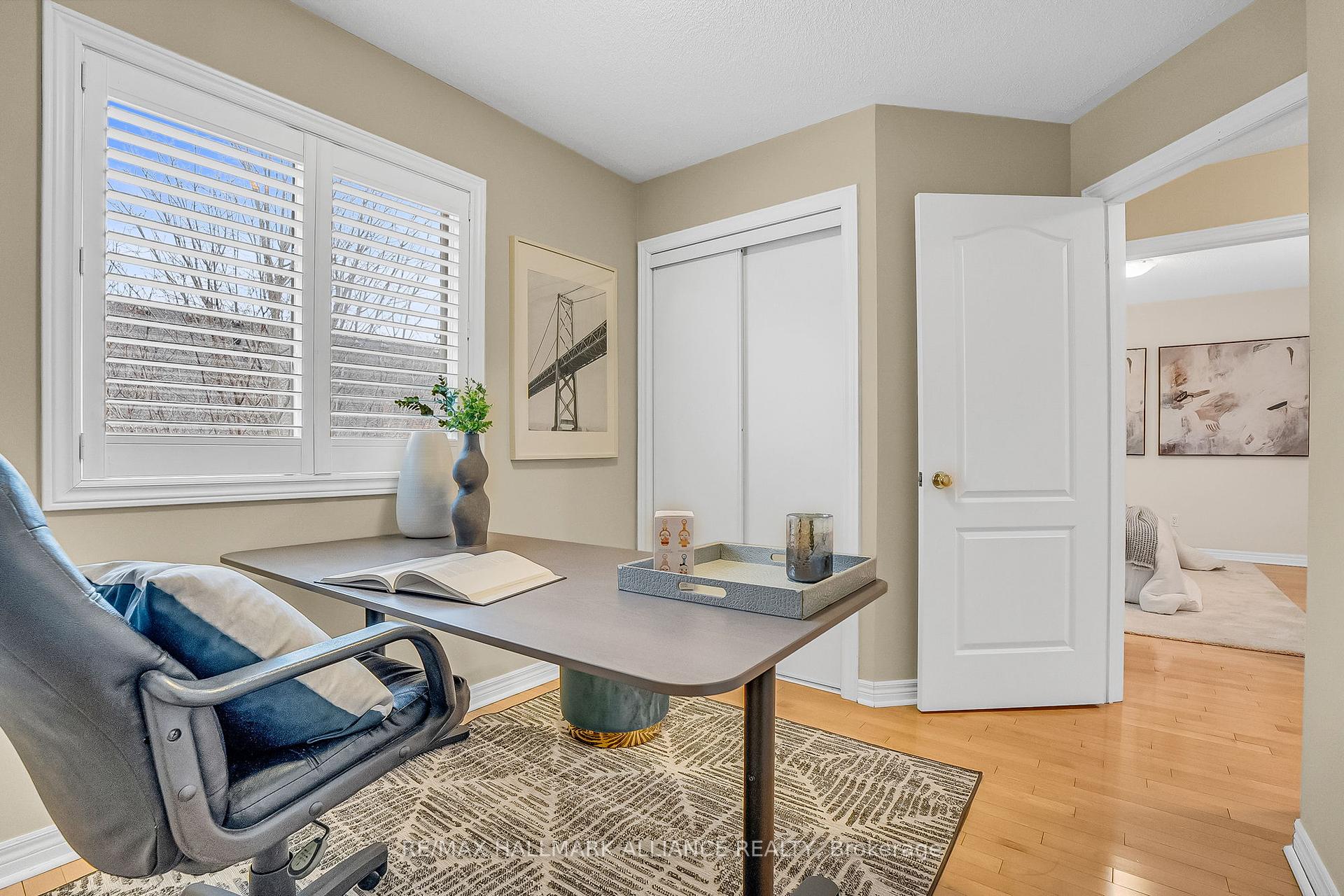 3 Bedrooms Condo at 5031 East Mill,  Mississauga For sale