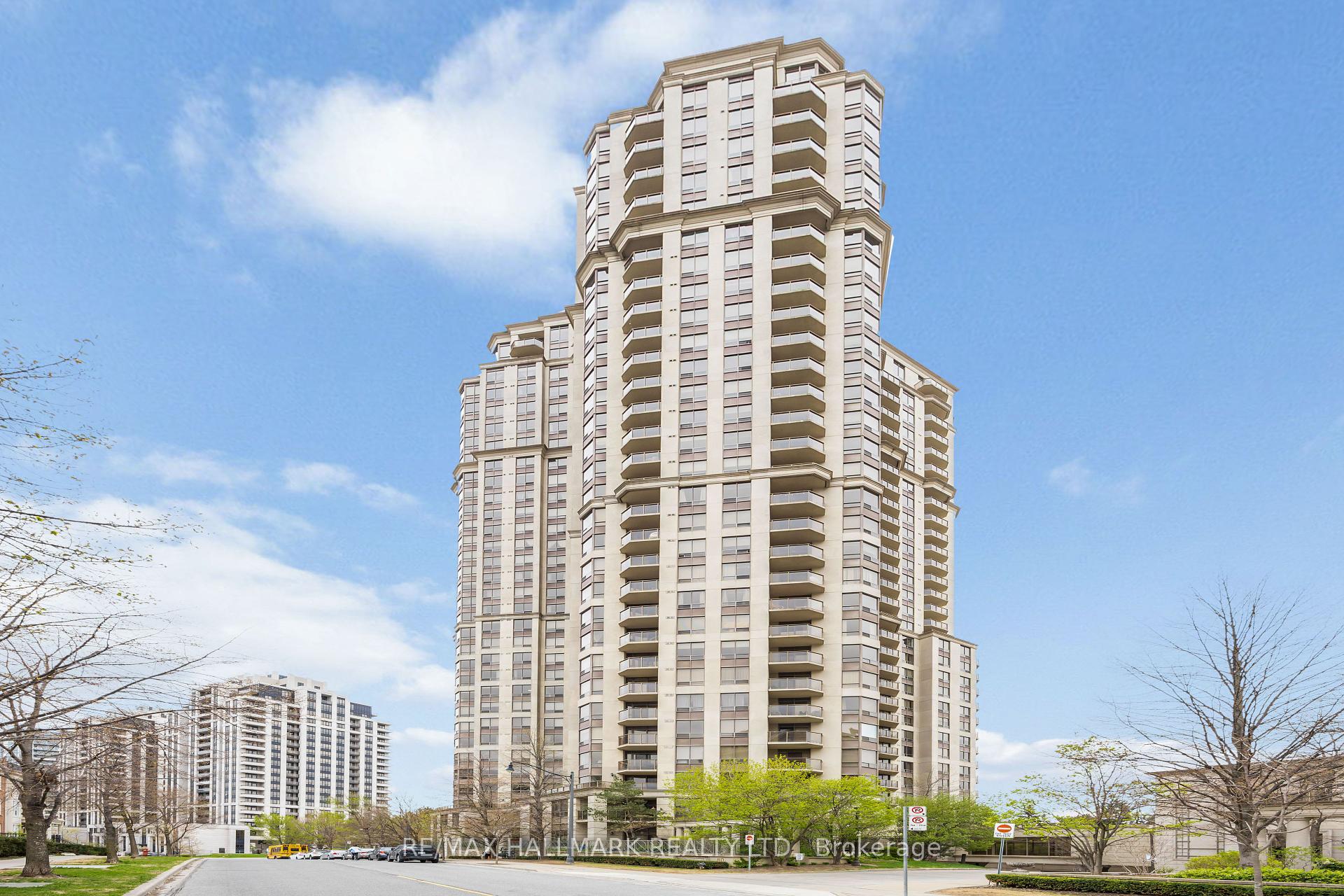 4 Bedrooms Condo at 80 Harrison Garden, Toronto For sale