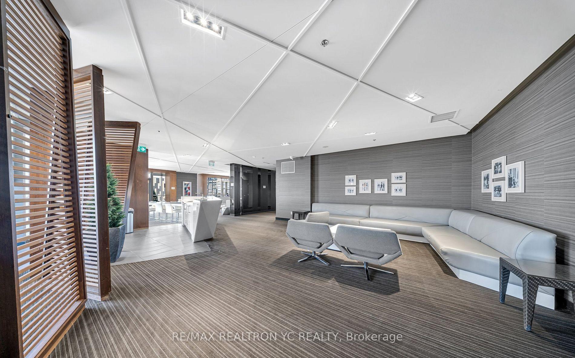 2 Bedrooms Condo at 352 Front, Toronto For sale