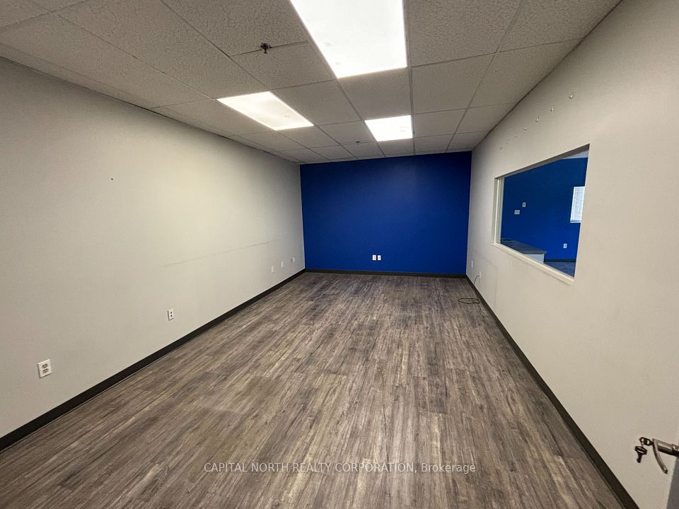 https://trreb-image.ampre.ca/9QJtFUUqEqy8whtxxfUUicne7fFkKoawIj8E1z6FpnM/rs:fit:960:960/wm:.5:so:0:50:.4/wmsh:10/wmt:PHNwYW4gZm9yZWdyb3VuZD0nd2hpdGUnIGZvbnQ9JzY4Jz5DQVBJVEFMIE5PUlRIIFJFQUxUWSBDT1JQT1JBVElPTiwgQnJva2VyYWdlPC9zcGFuPg/cb:20250106133455/L3RycmViL2xpc3RpbmdzLzQwLzM1LzY4LzAyL3AvNmUwNWQzMDktZTUzYS00NmY0LTk0ZjEtNTlkNzNkOTQ1NDFkLmpwZw.jpg