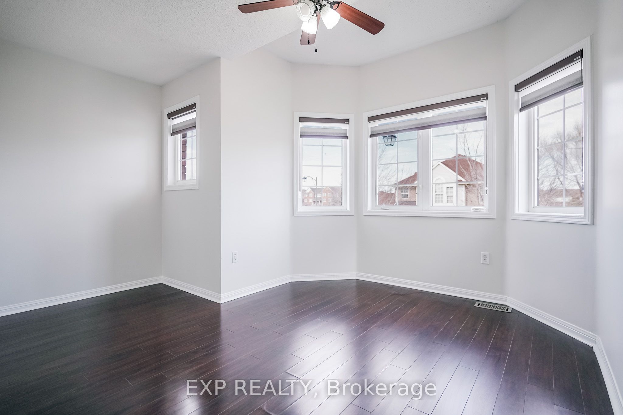 668 Hamilton Crescent, Milton, ON L9T 6H1