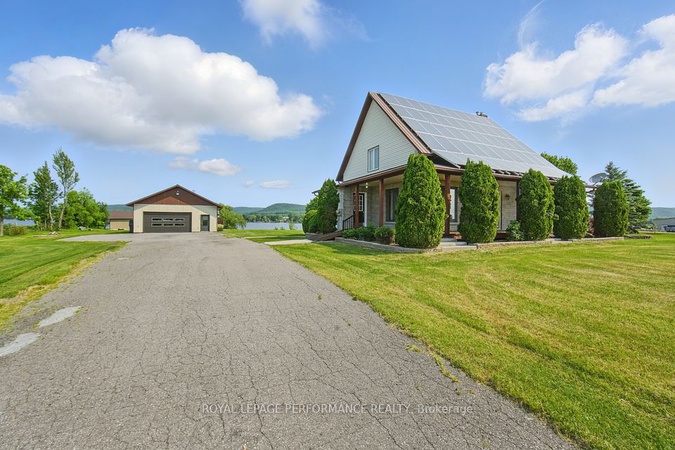 1395 Concession 1