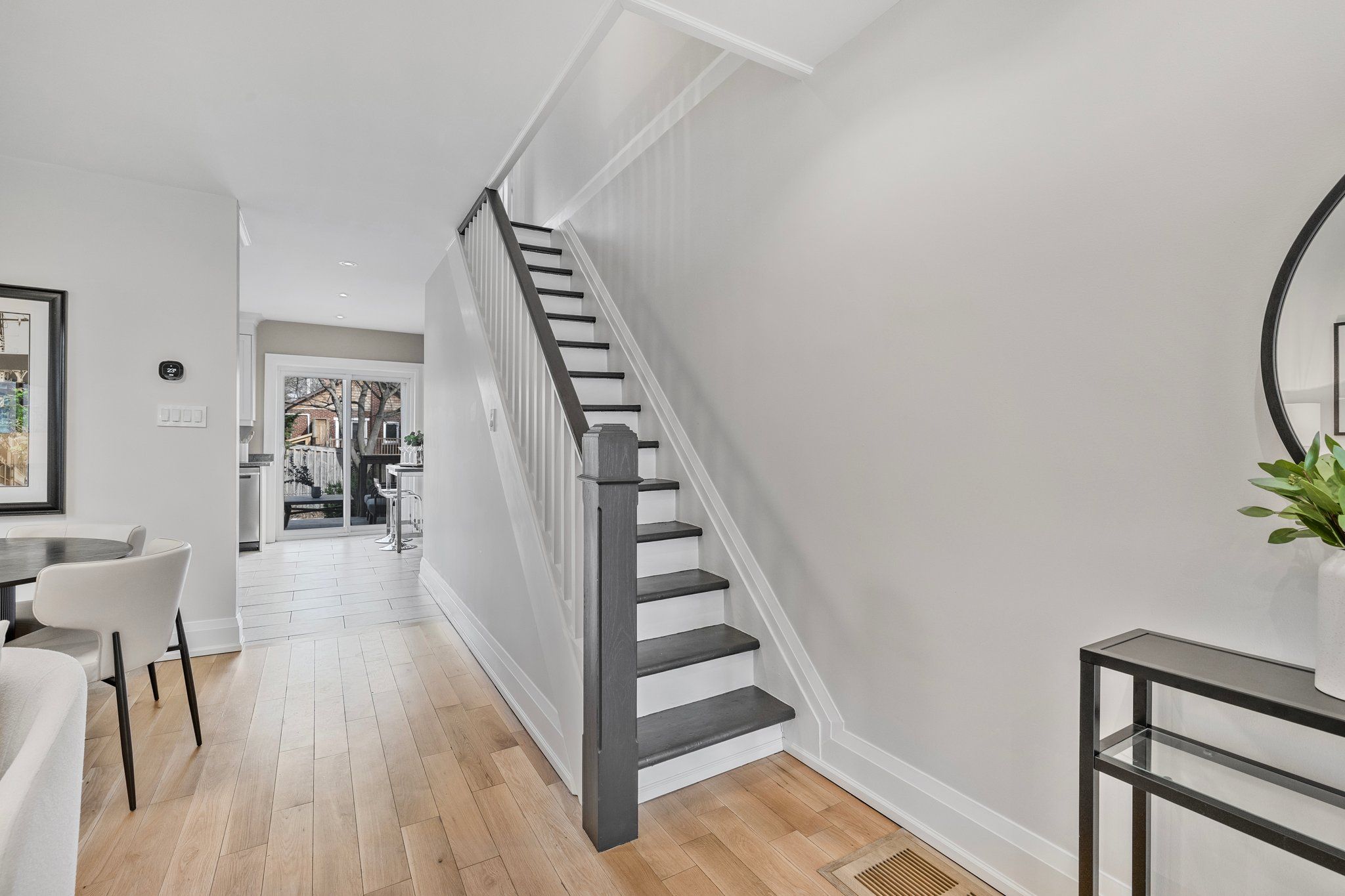 407 Kingswood Road
