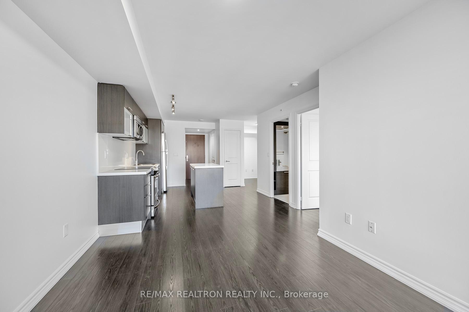 2 Bedrooms Condo at 386 Yonge,  Toronto For sale