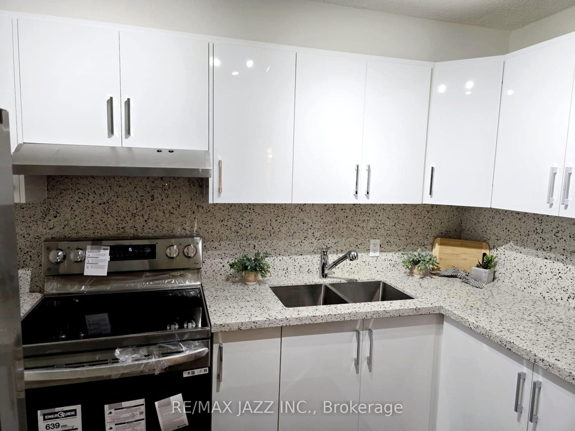 3 Bedrooms Condo at 4091 Sheppard,  Toronto For sale