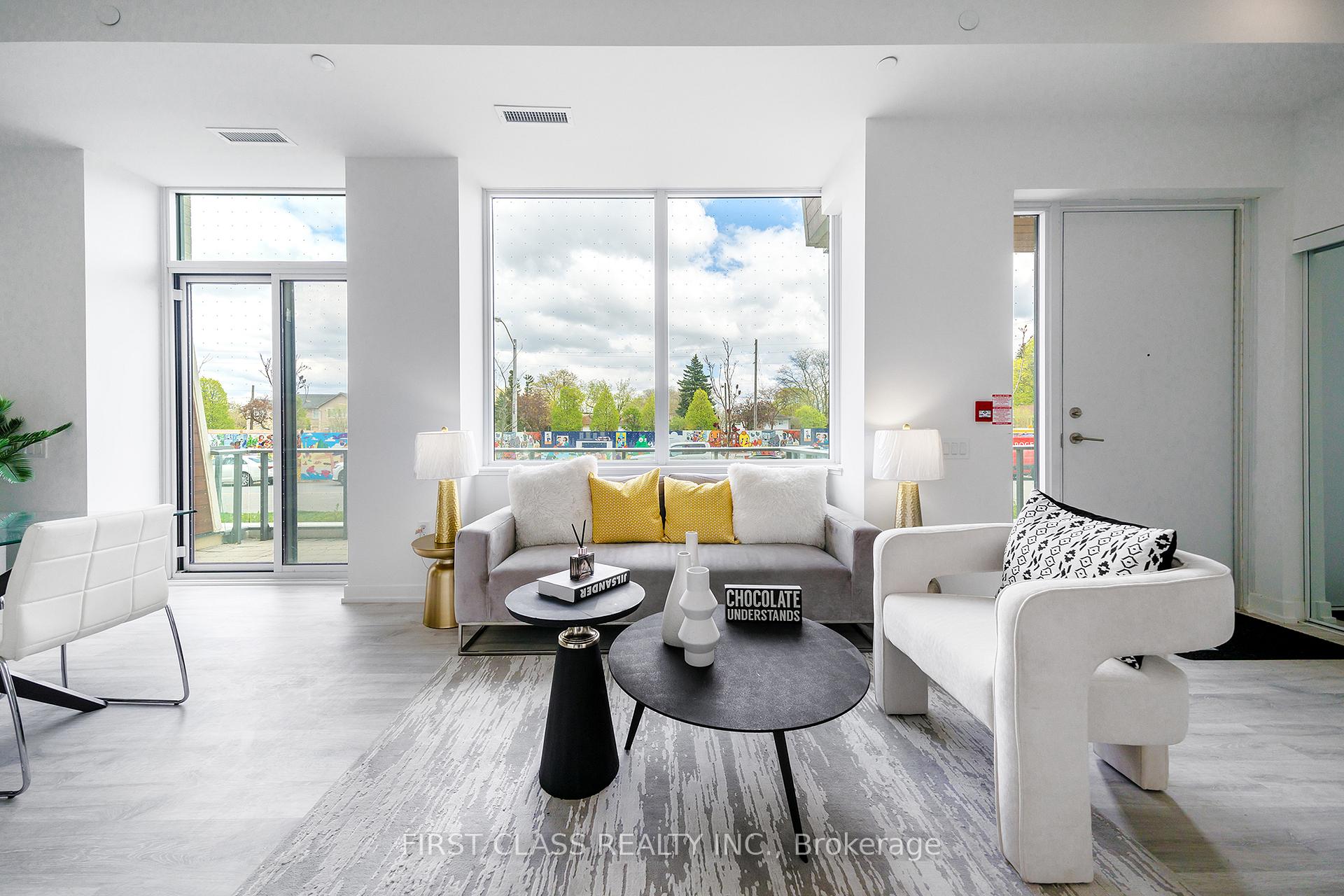3 Bedrooms Condo at 8 Olympic Gdn, Toronto For sale