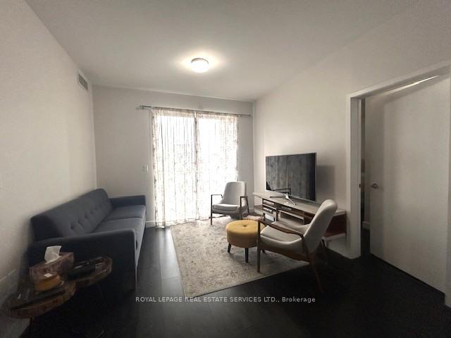 3 Bedrooms Condo at 150 Sabina, Oakville For sale