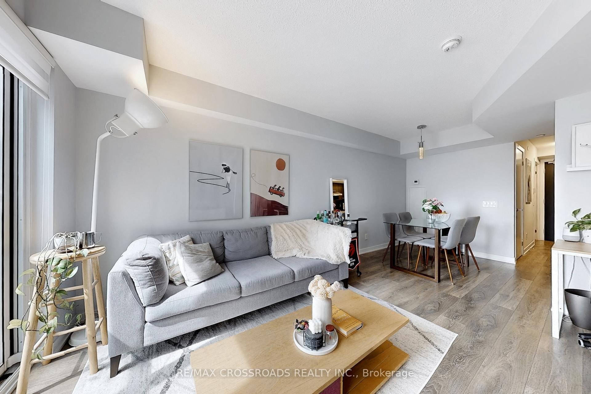 1 Bedroom Condo at 87 Peter, Toronto For sale