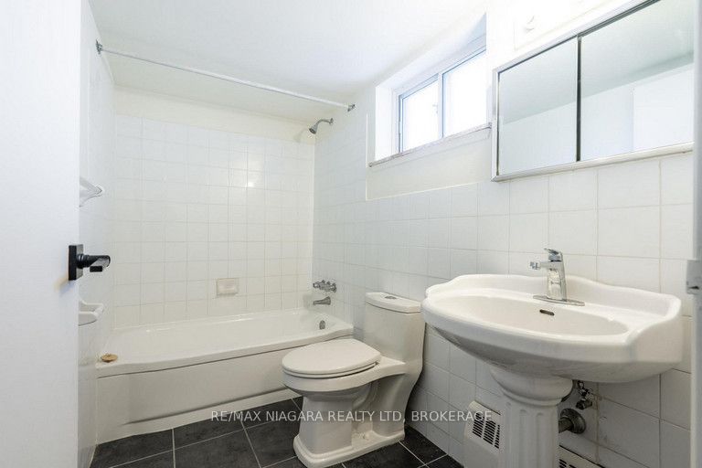 6320 Valley Way, #103