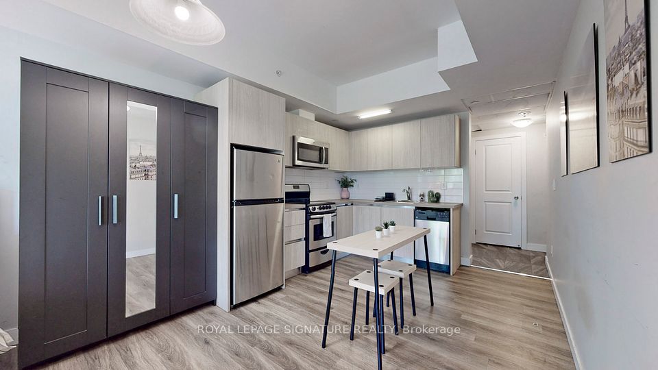 #106 - 335 College Street, Toronto, ON M5T 1S2