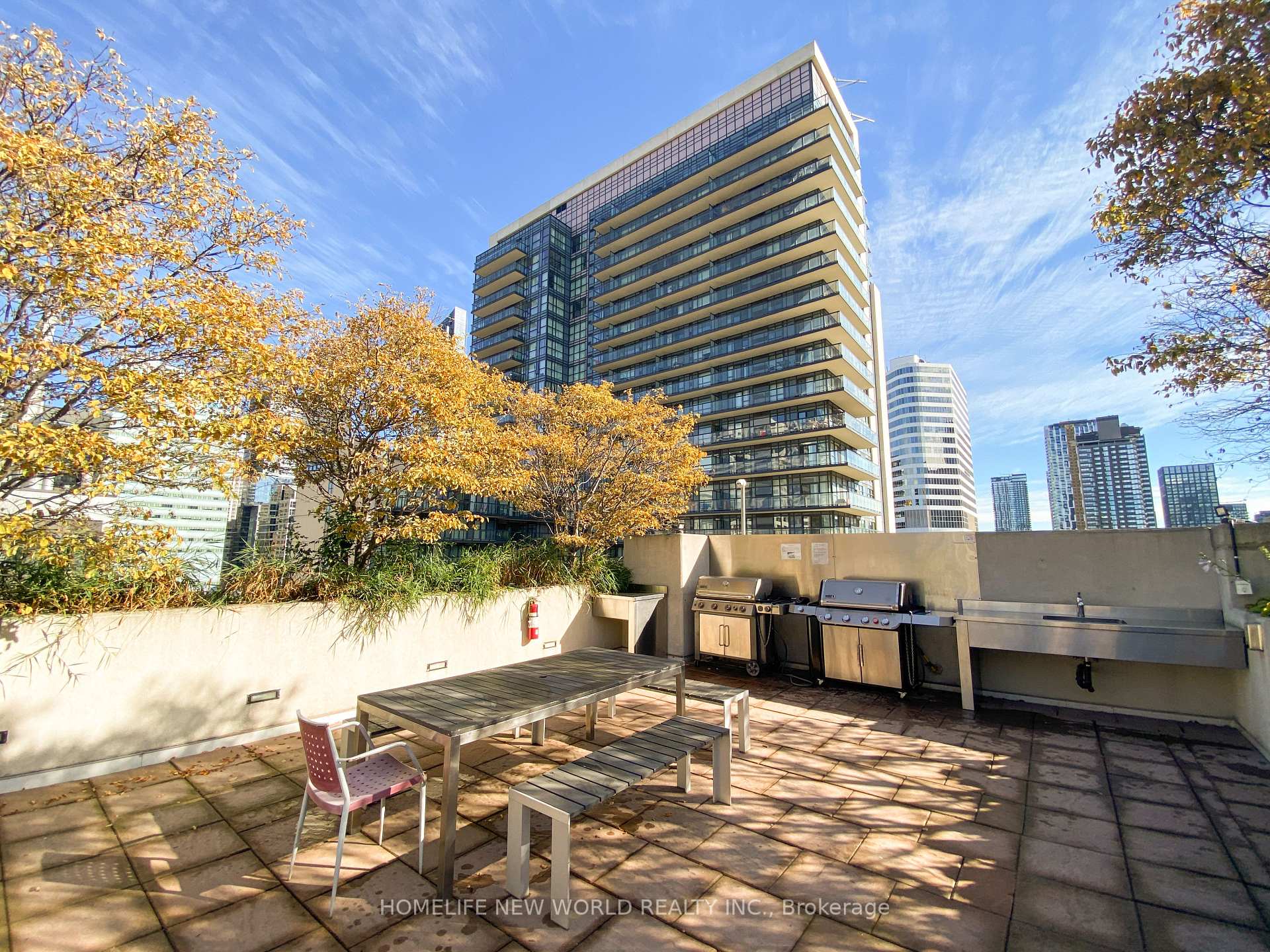 1 Bedroom Condo at 111 Elizabeth, Toronto For sale
