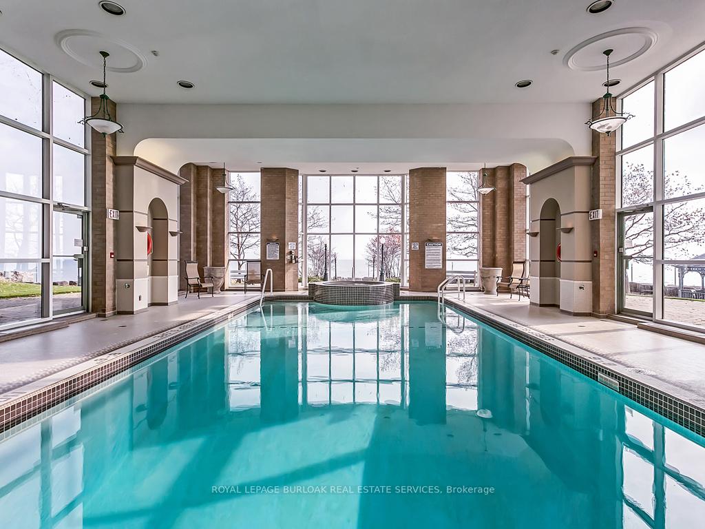 2 Bedrooms Condo at 2190 Lakeshore, Burlington For sale
