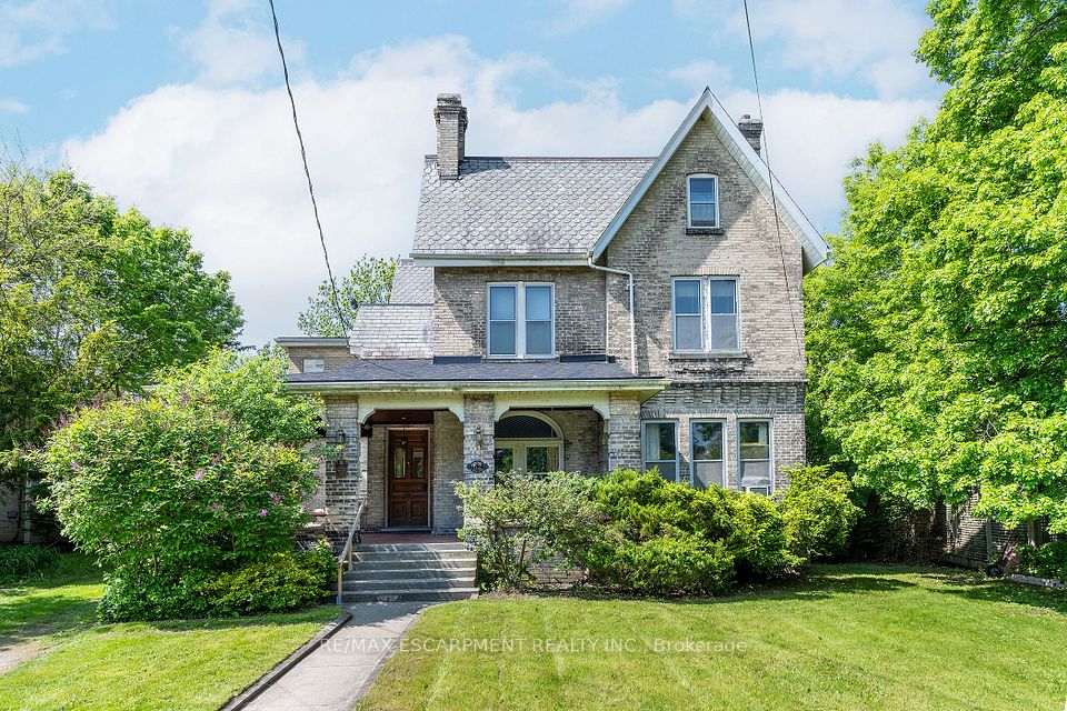 52 LORNE