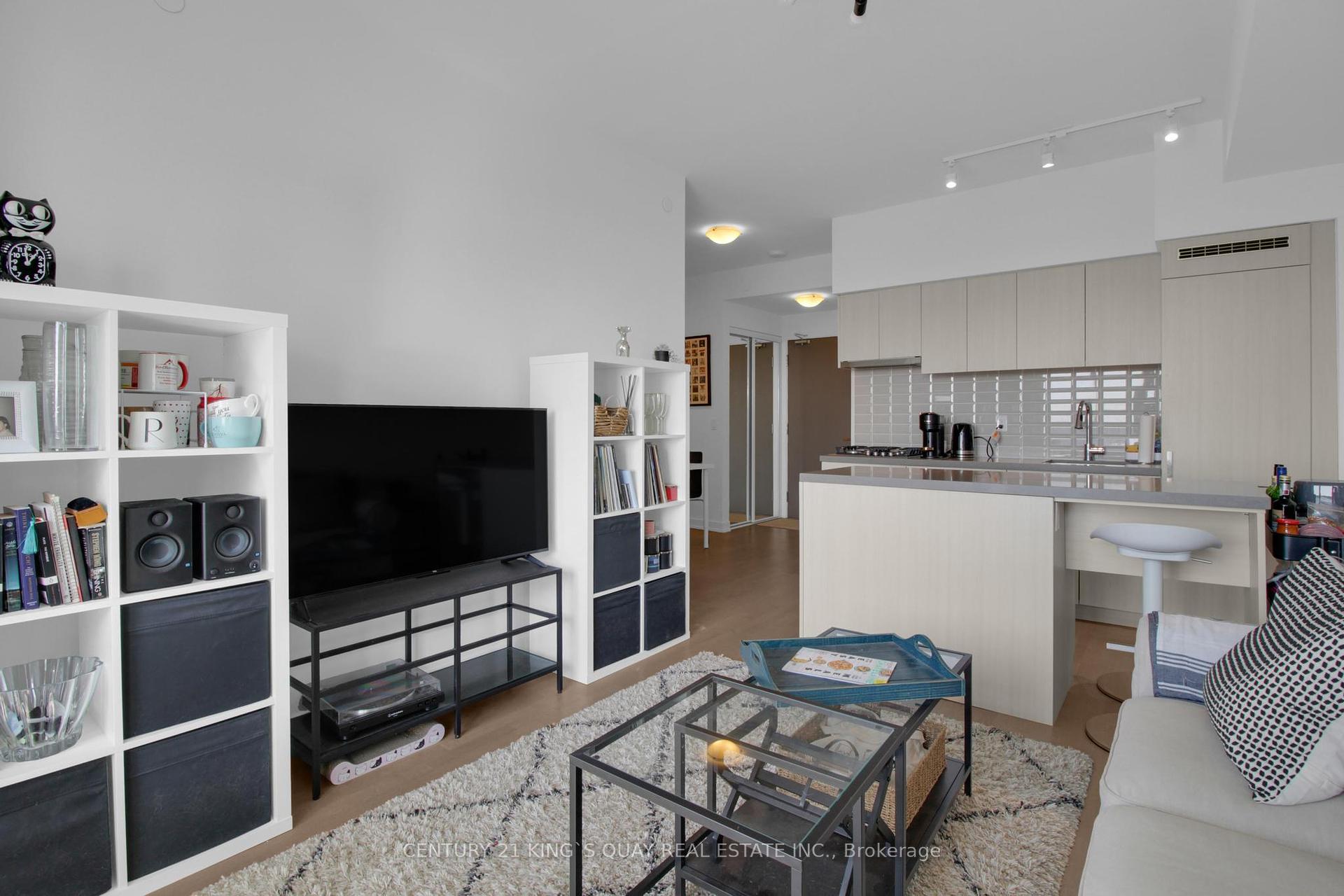 2 Bedrooms Condo at 501 St Clair,  Toronto For sale