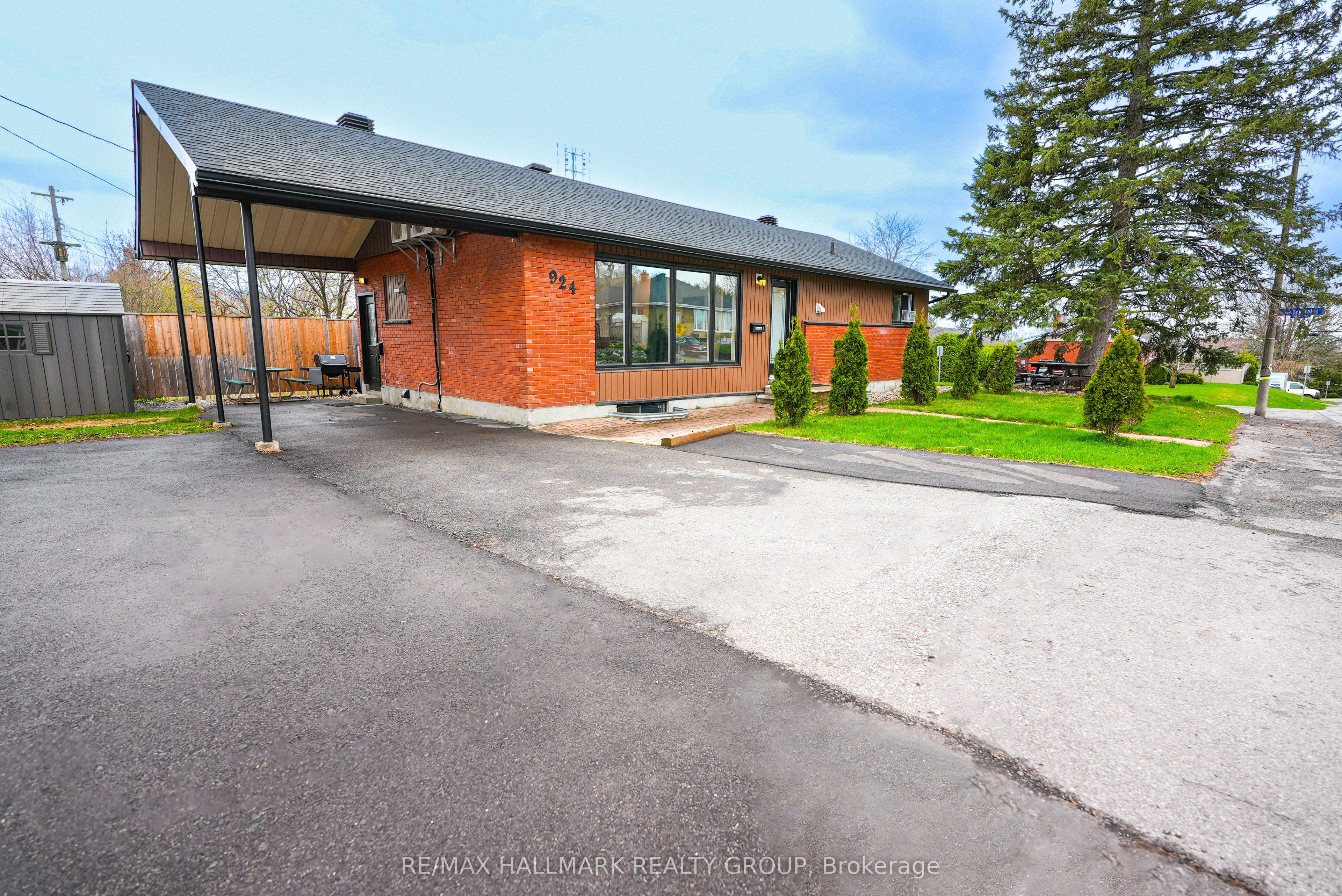 924 Bermuda Avenue, OverbrookCastleheightsandArea, ON K1K 0V6