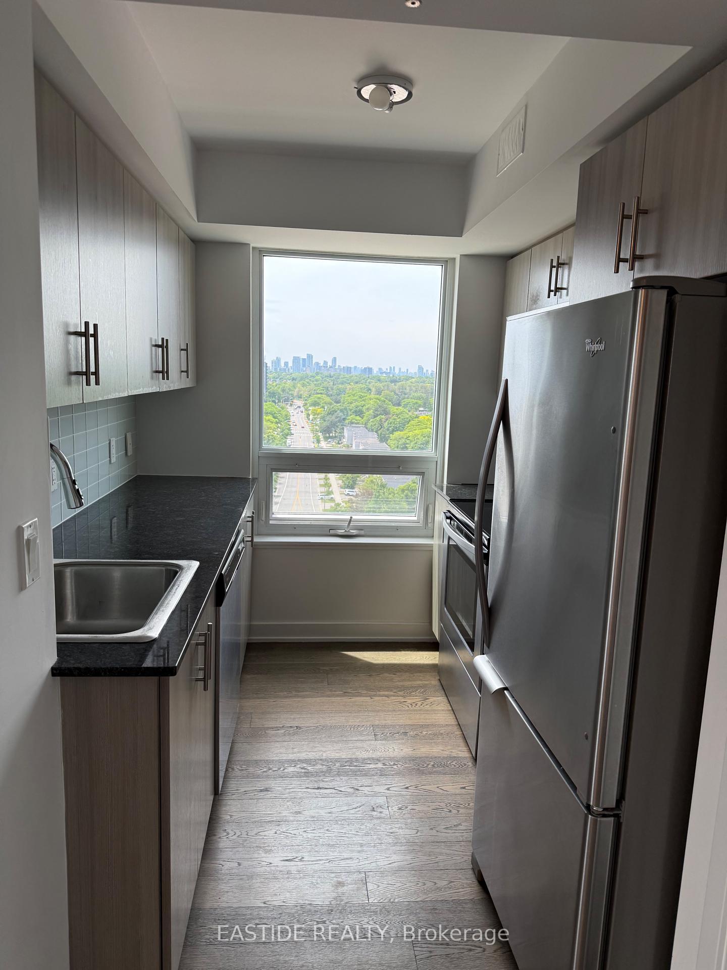 3 Bedrooms Condo at 185 Bonis, Toronto For sale