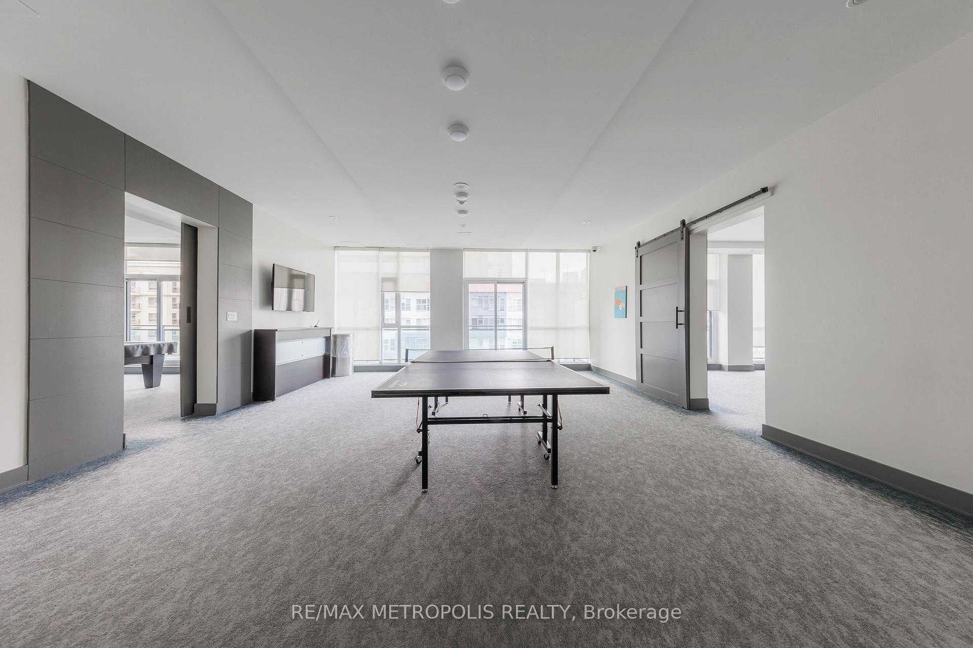 2 Bedrooms Condo at 4065 Brickstone,  Mississauga For sale