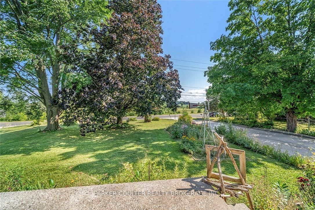 1736 Killarney Beach Road