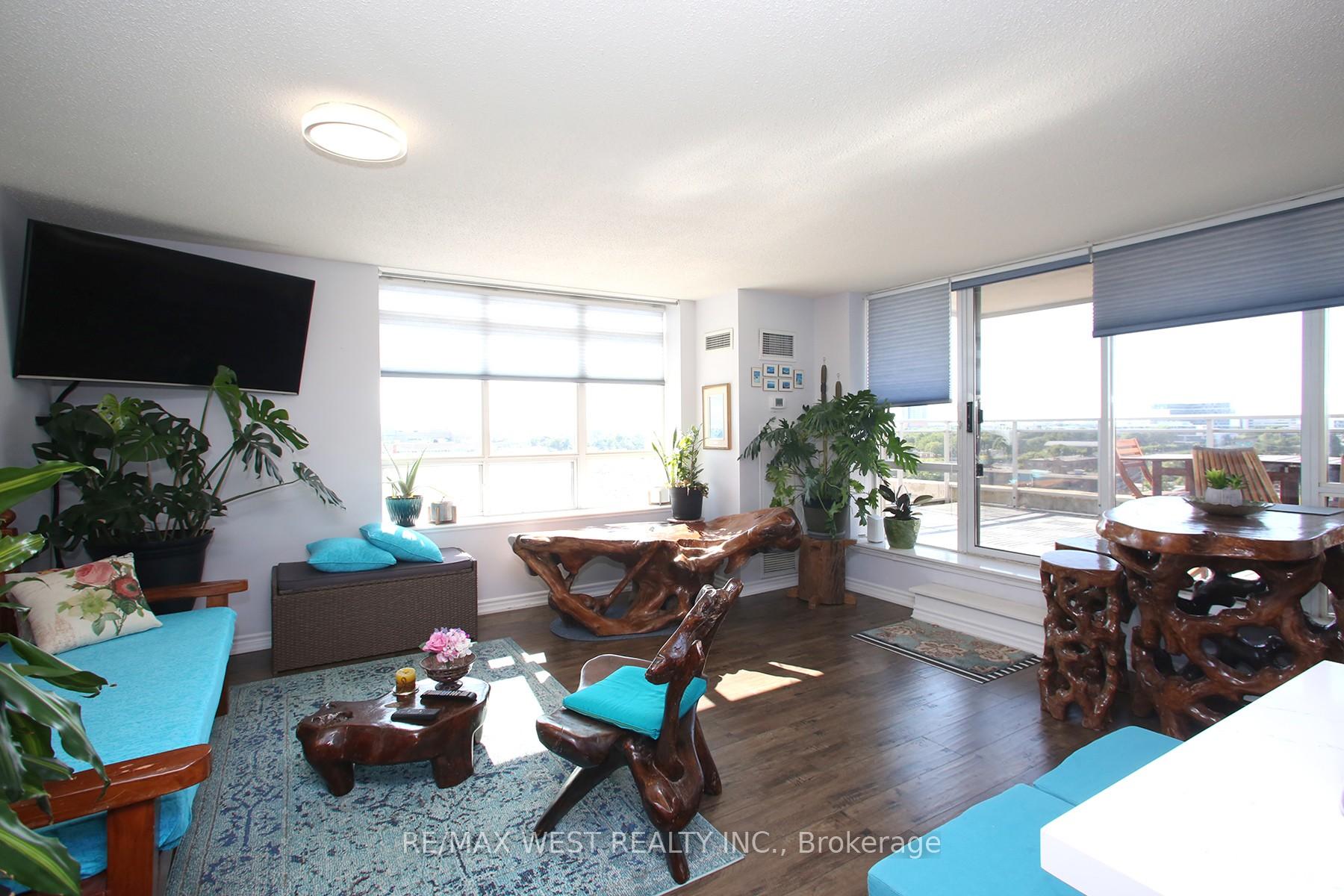 2 Bedrooms Condo at 650 Lawrence,  Toronto For sale
