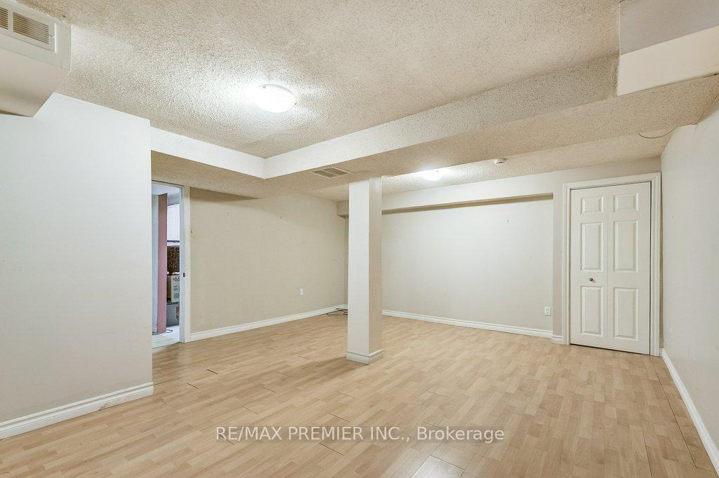 4 Bedrooms Condo at 2670 Battleford, Mississauga For sale