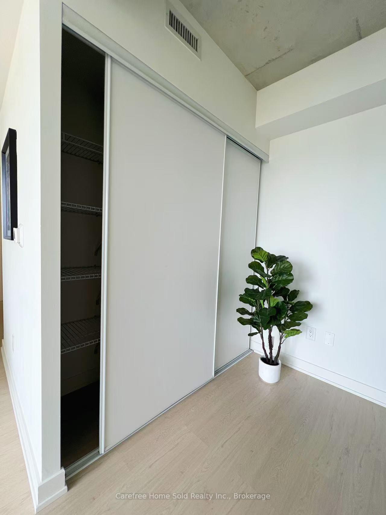 2 Bedrooms Condo at 65 Mutual, Toronto For sale