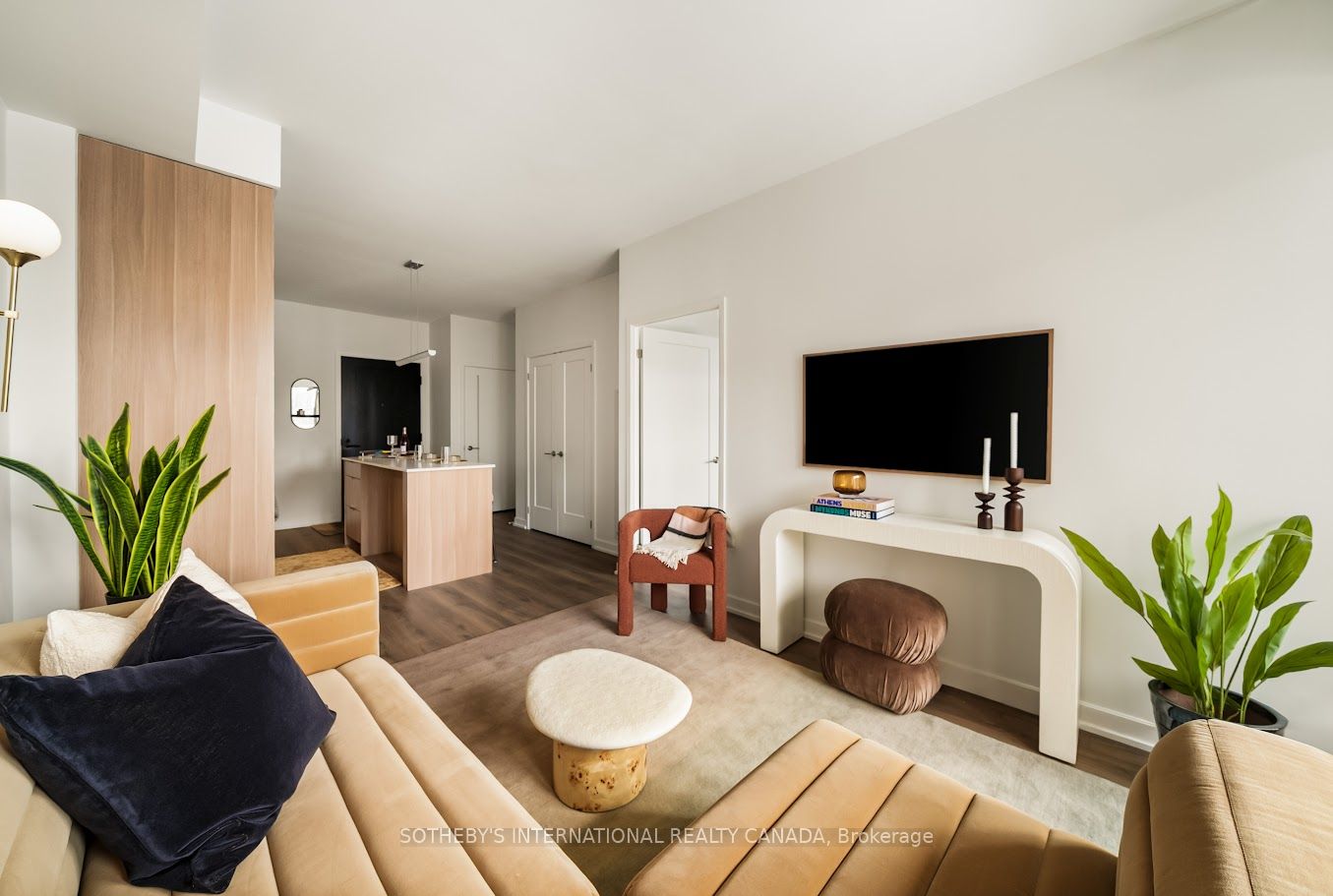 88 Bathurst Street, #622