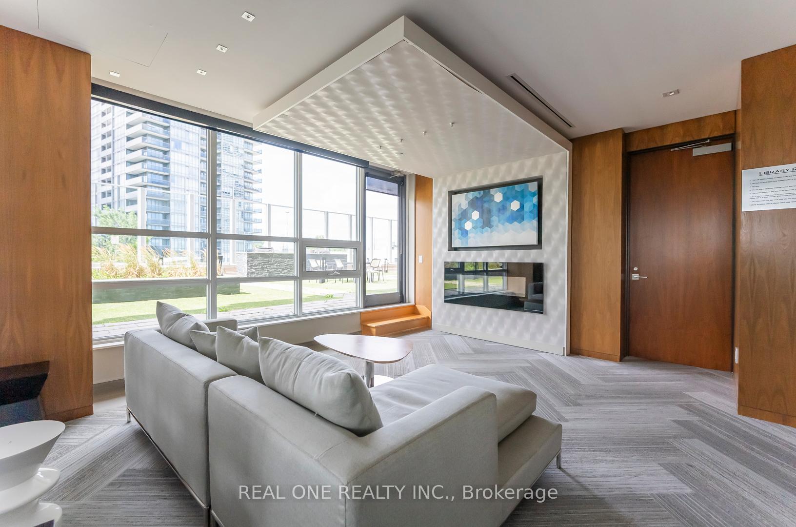 1 Bedroom Condo at 36 Park Lawn, Toronto For sale