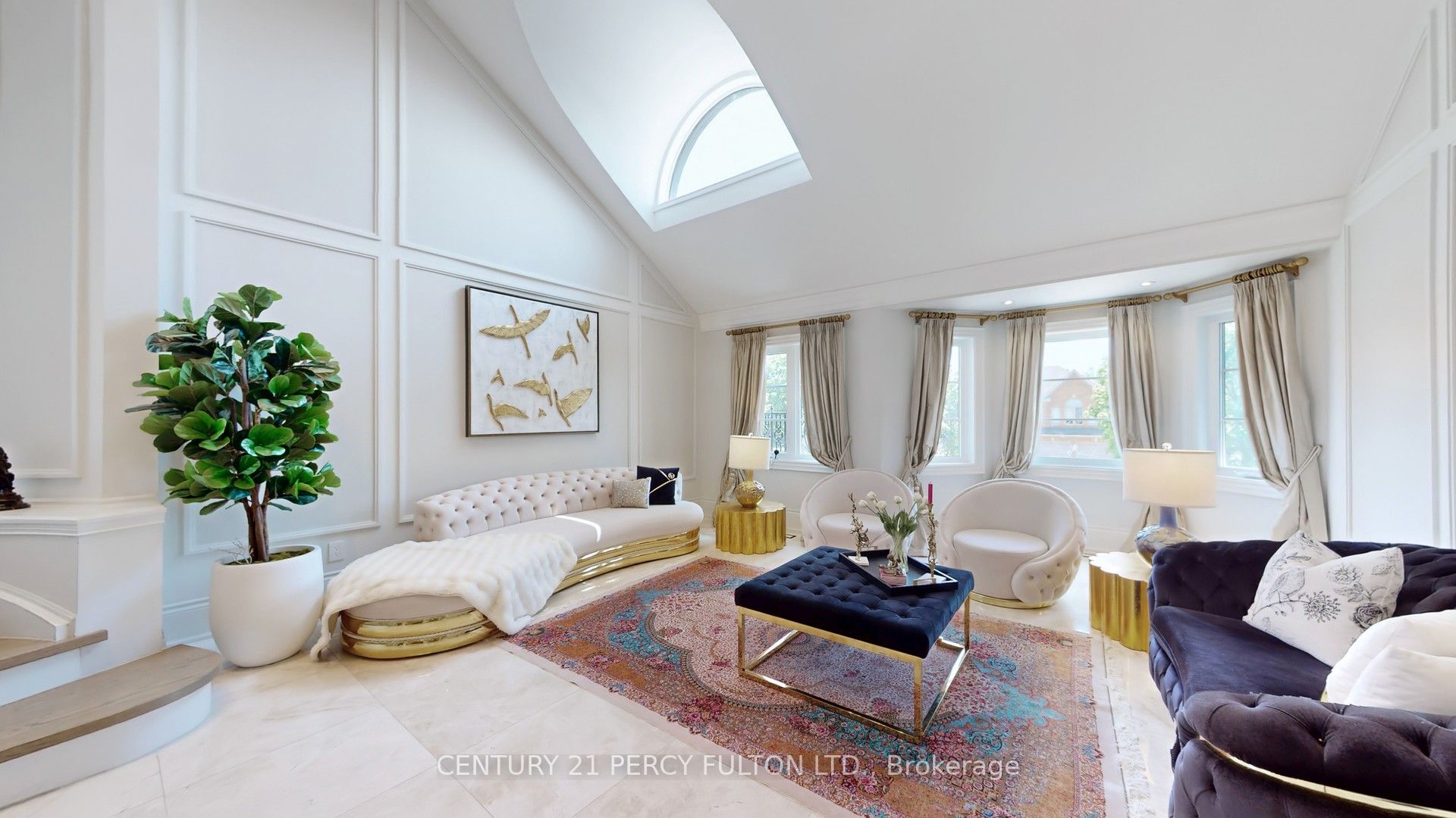 207 Shaftsbury Avenue