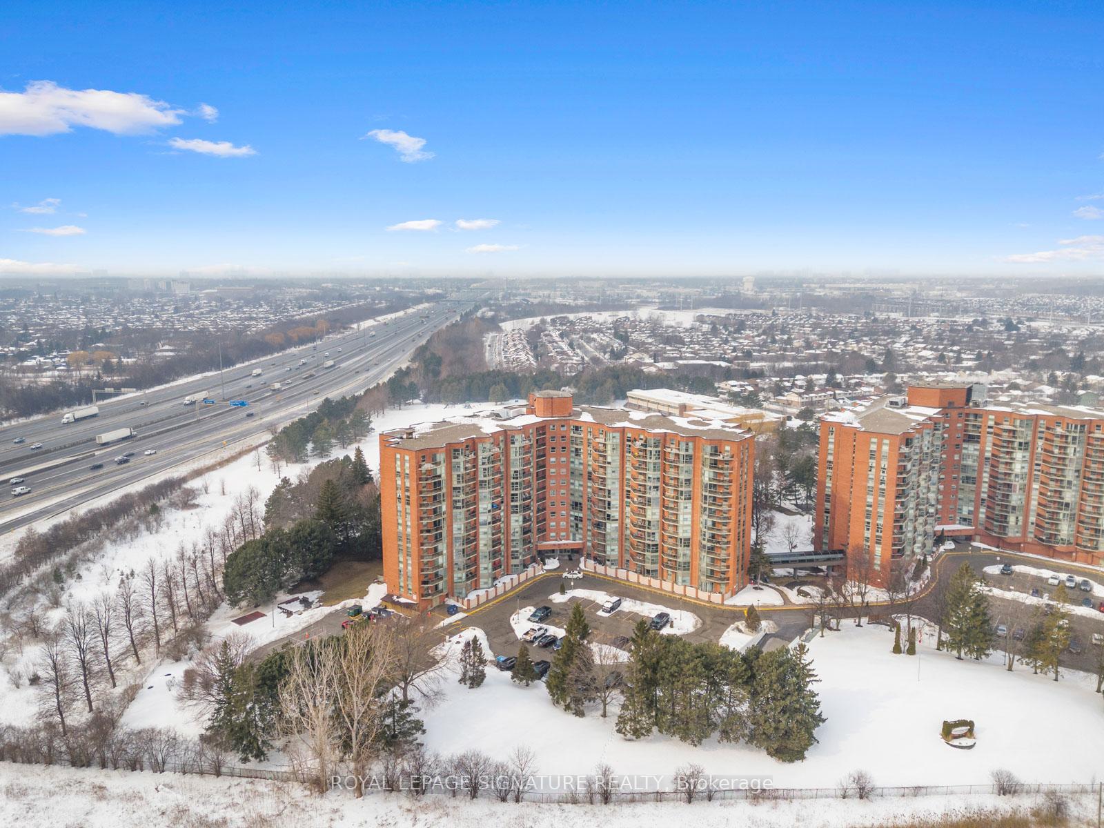 2 Bedrooms Condo at 20 Dean Park, Toronto For sale