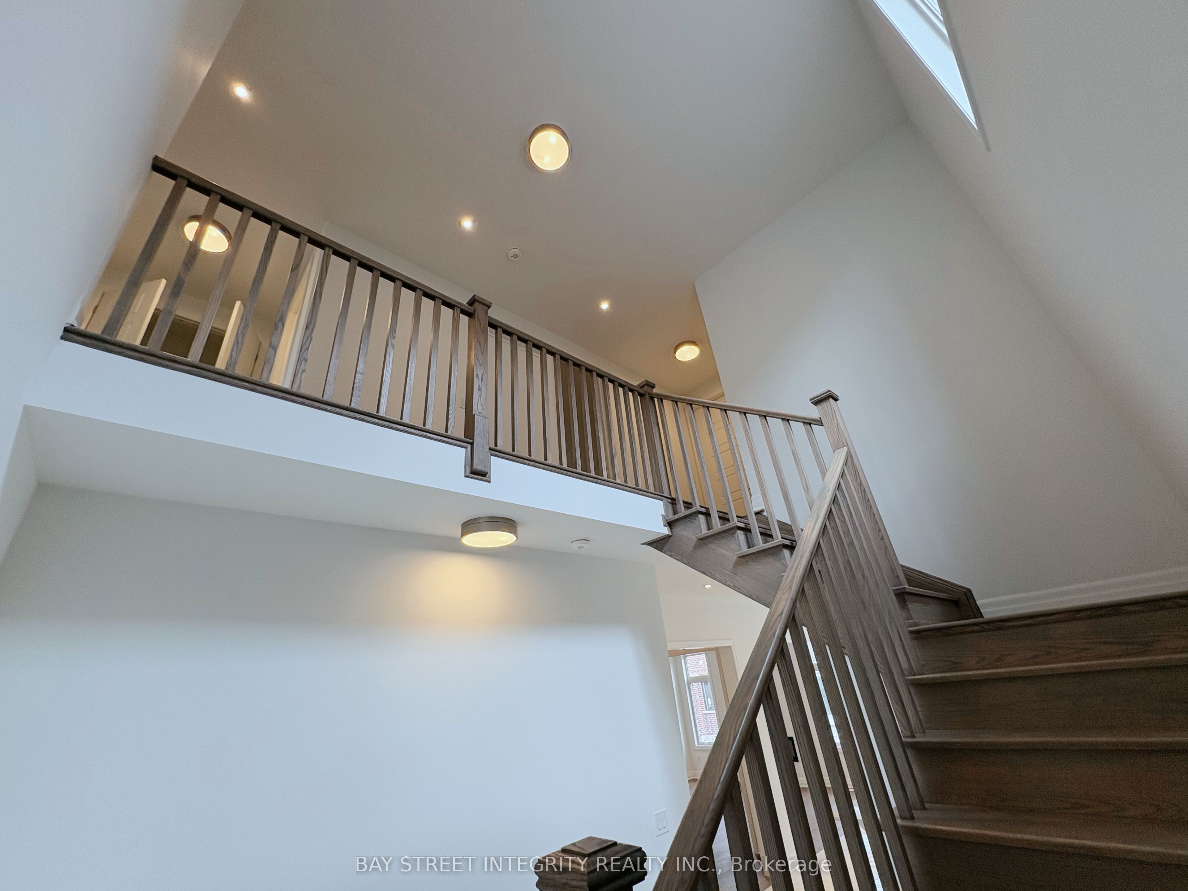 6 Spring Oak Crescent S
