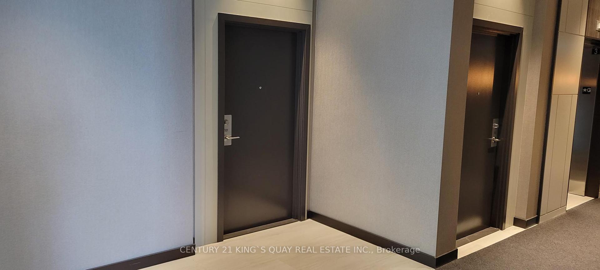 1 Bedroom Condo at 38 Honeycrisp,  Vaughan For sale